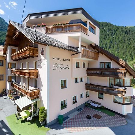 Hotel Garni Tyola Ischgl Bagian luar foto